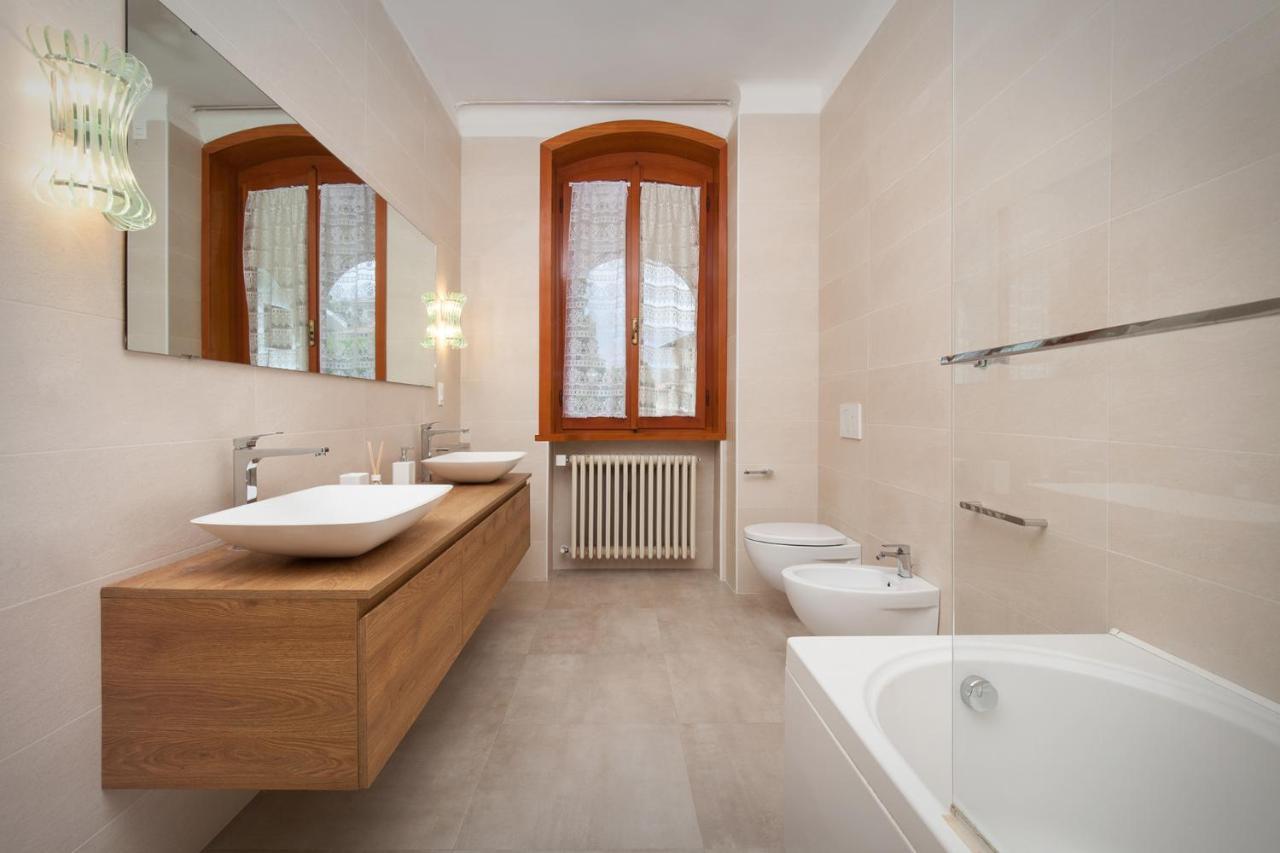 Villa Francesca-Grande Appartamento In Riva Al Lago برنزوني سول جاردا المظهر الخارجي الصورة