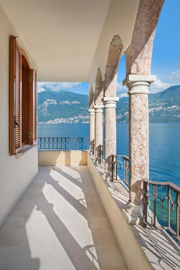 Villa Francesca-Grande Appartamento In Riva Al Lago برنزوني سول جاردا المظهر الخارجي الصورة