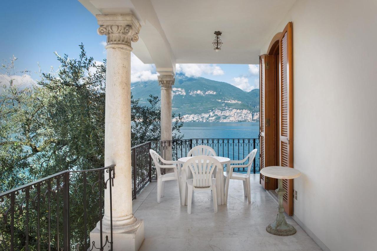 Villa Francesca-Grande Appartamento In Riva Al Lago برنزوني سول جاردا المظهر الخارجي الصورة