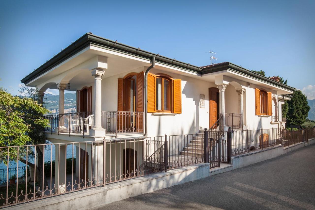 Villa Francesca-Grande Appartamento In Riva Al Lago برنزوني سول جاردا المظهر الخارجي الصورة