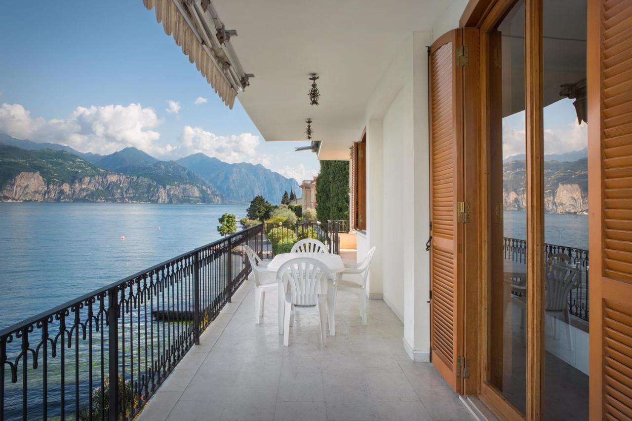 Villa Francesca-Grande Appartamento In Riva Al Lago برنزوني سول جاردا المظهر الخارجي الصورة